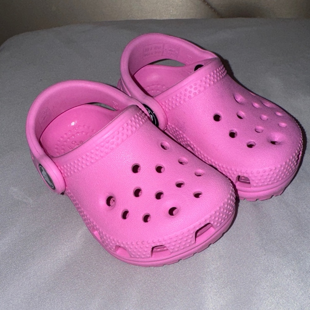 Kids Pink Crocs 4c